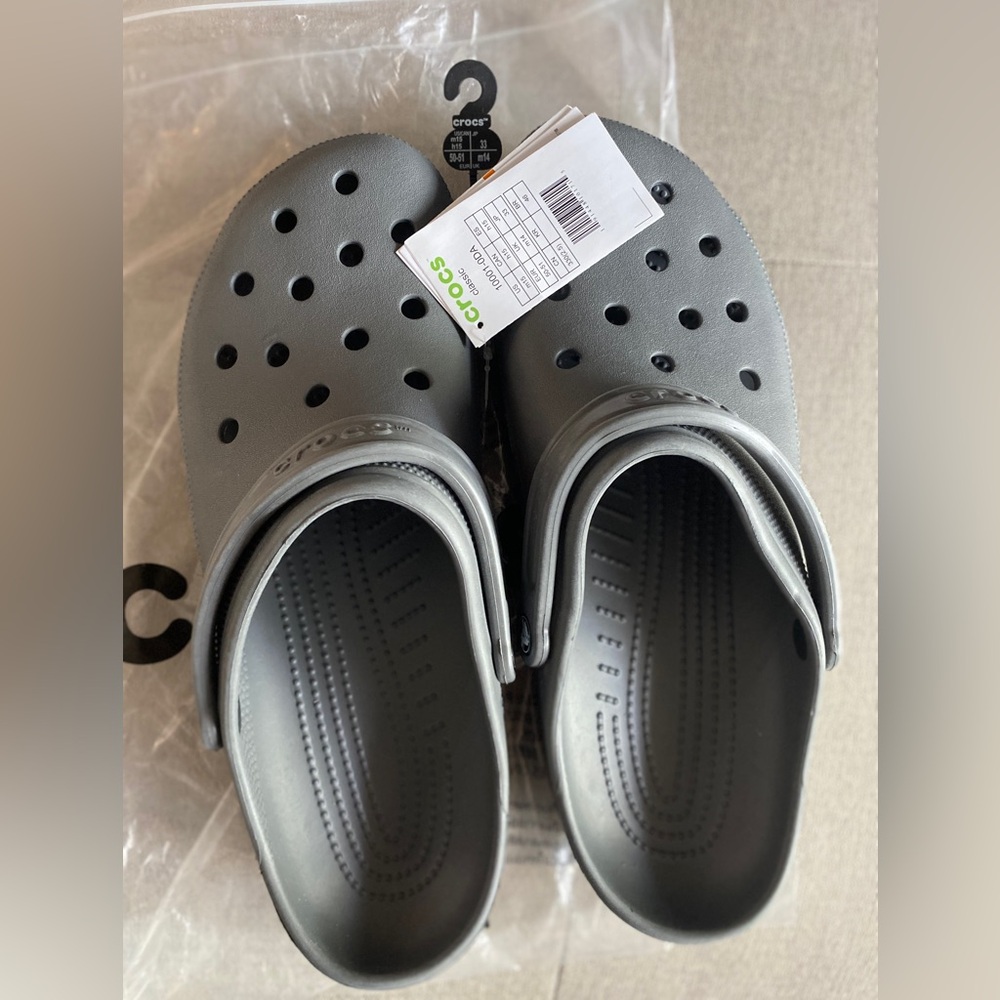CROCS Gray Sandals with Ventilation and Slip-Resistant Sole